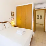 Oceanos 12 Apartment, Portimao, Algarve Apartman *